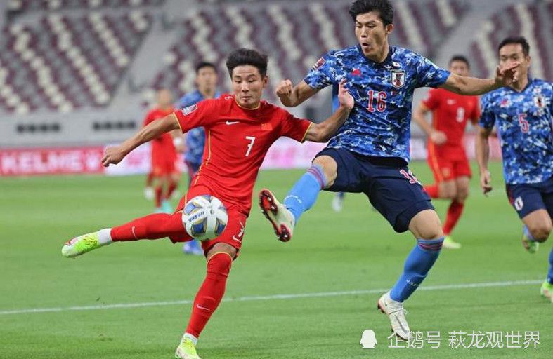 德国媒体sport1的消息，阿方索-戴维斯本人倾向于离开拜仁加盟皇马，除了体育竞技方面的因素还因为球员在拜仁薪水很低没有达到他的预期。